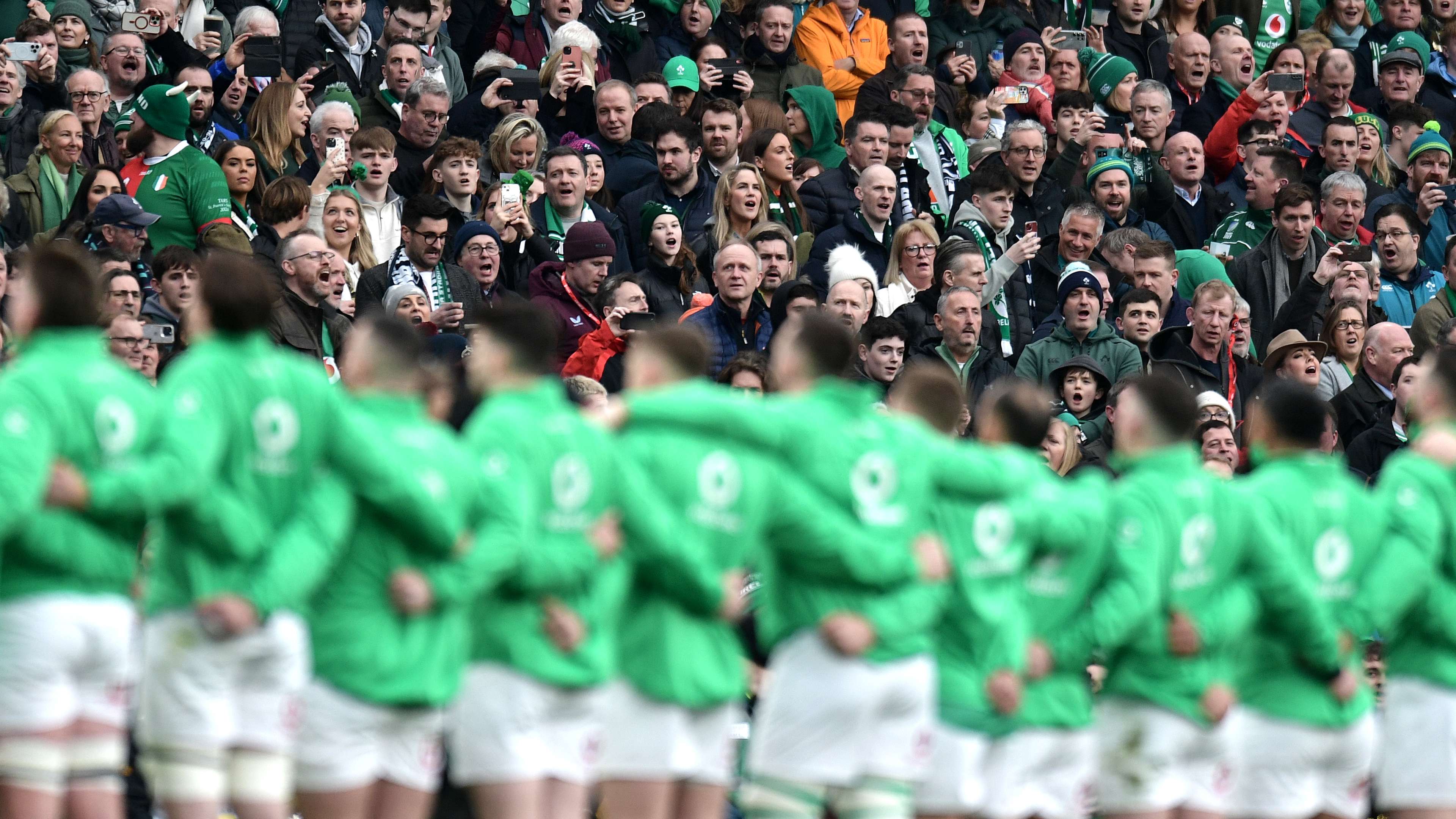 与利物浦的 与利物浦的