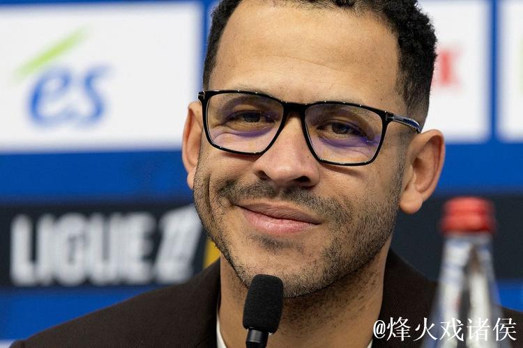 罗西尼尔成切尔西新帅 鲁尼赞其“最佳教练” 罗西尼尔成切尔西新帅 鲁尼赞其“最佳教练”